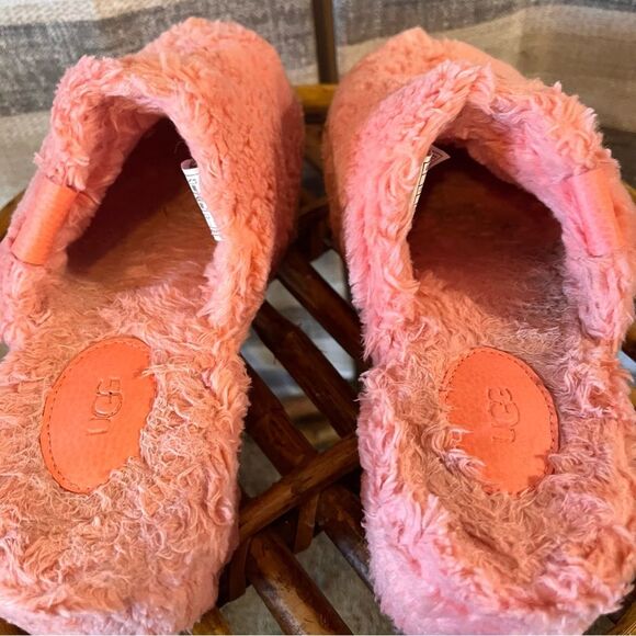 UGG Pink Fuzz Sugar Slipper‎ Clog Size 6 - Picture 7 of 13